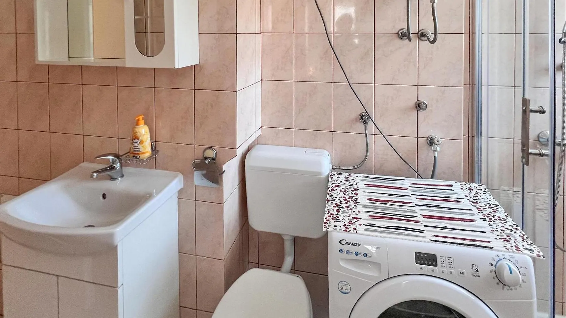 Stunning Apartment In Pula With Kitchen