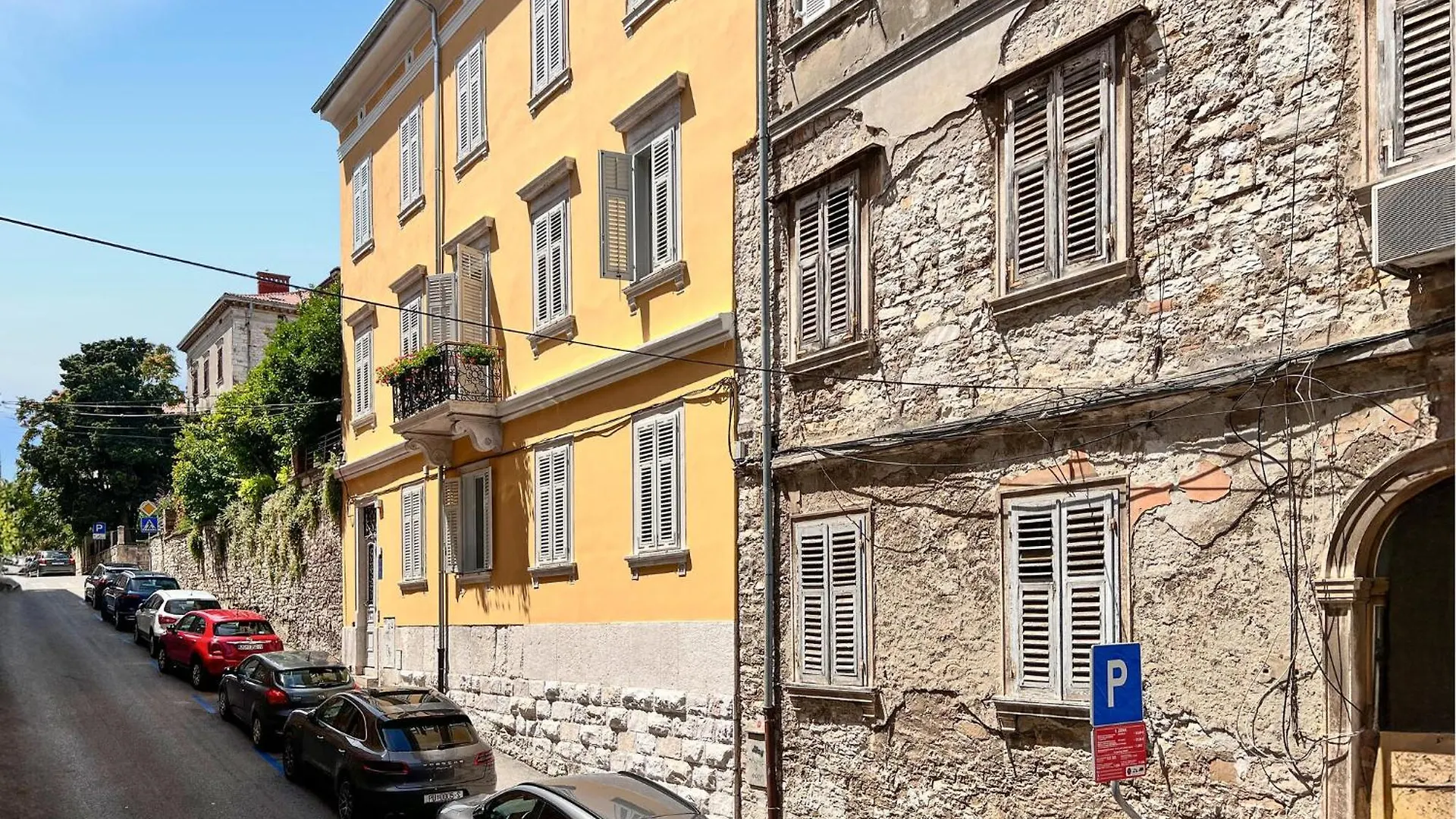 Stunning Apartment In Pula With Kitchen